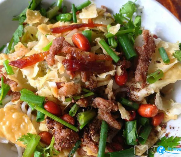 ?？隍T樓老街有什么好吃的