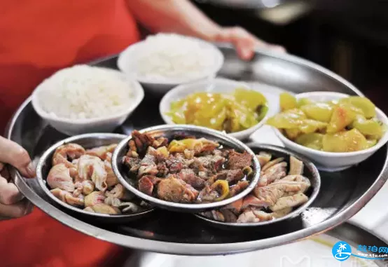 ?？隍T樓老街有什么好吃的