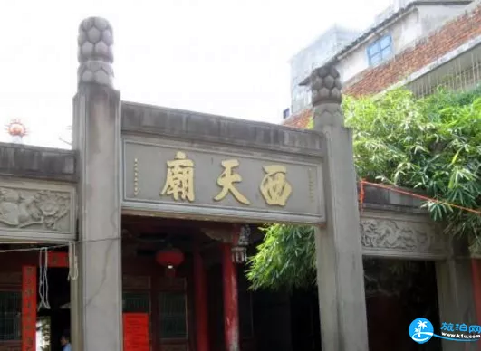 ?？隍T樓老街有什么好吃的